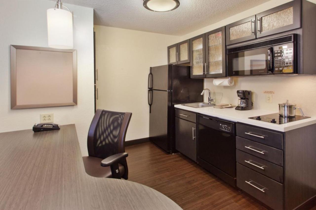 Candlewood Suites Pueblo By Ihg Εξωτερικό φωτογραφία