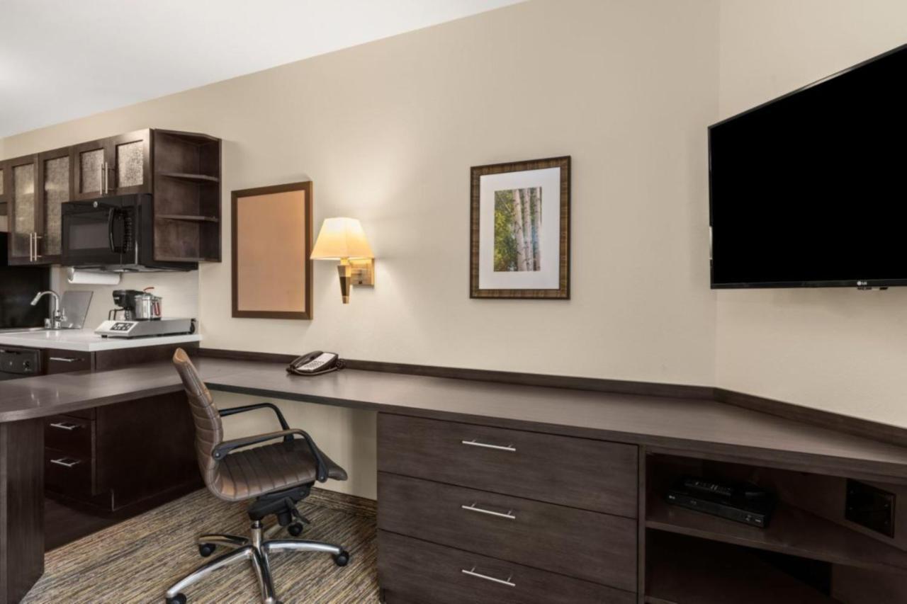 Candlewood Suites Pueblo By Ihg Εξωτερικό φωτογραφία