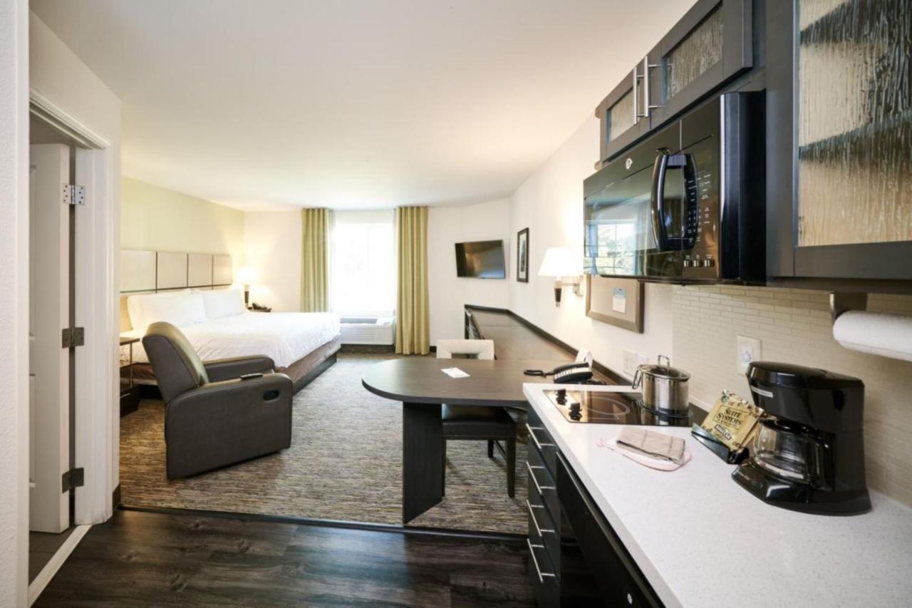 Candlewood Suites Pueblo By Ihg Εξωτερικό φωτογραφία