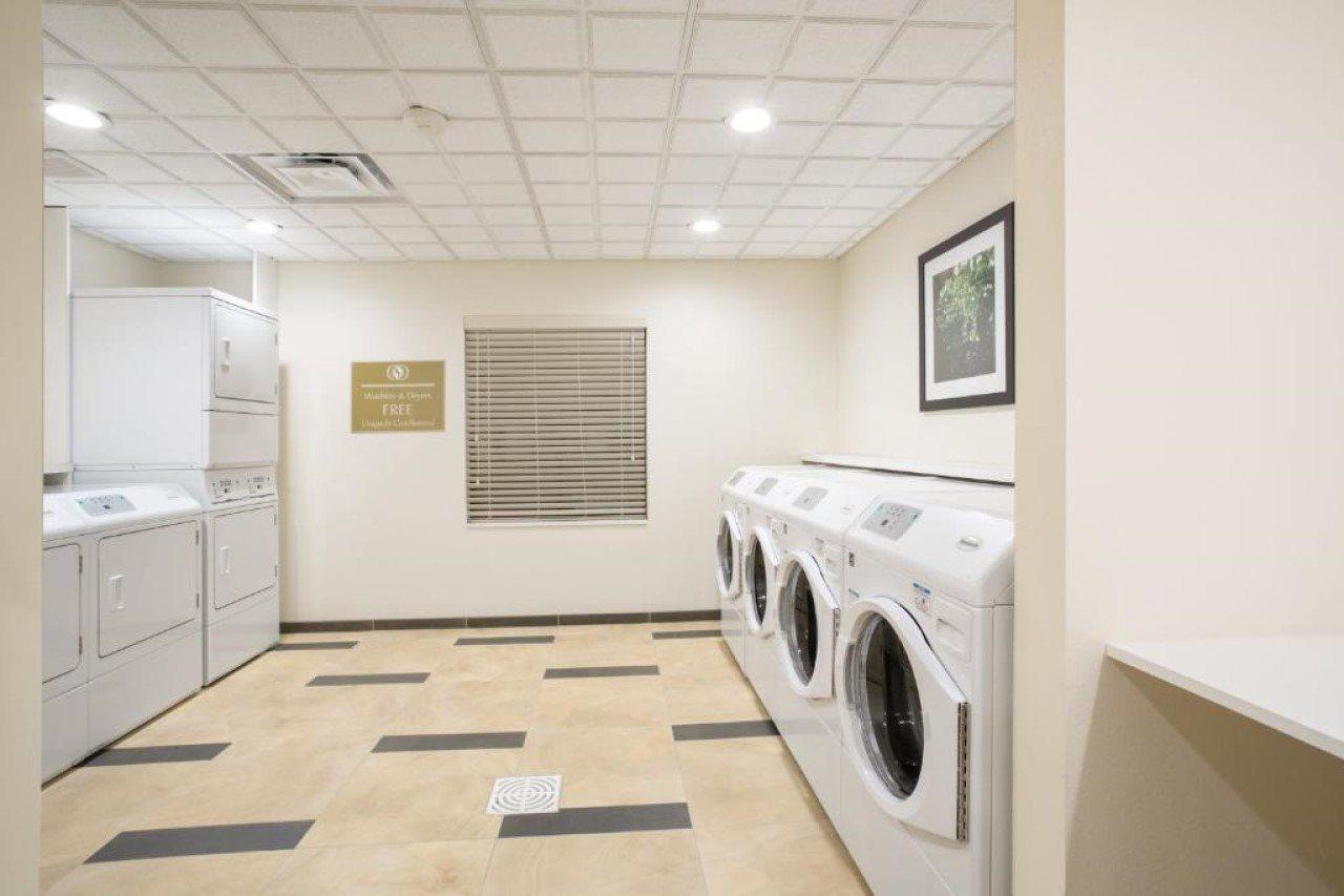 Candlewood Suites Pueblo By Ihg Εξωτερικό φωτογραφία